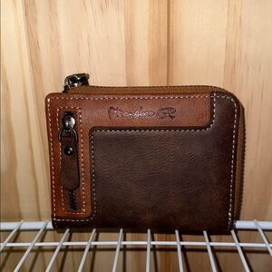 NWOT Pidengbao Brown Leather Wallet